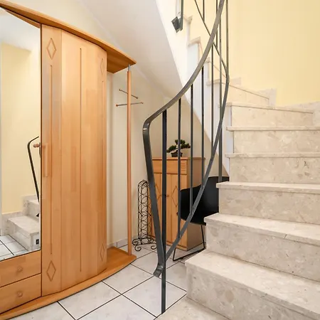 Schwanensee - Ihr Rueckzugsort Im *