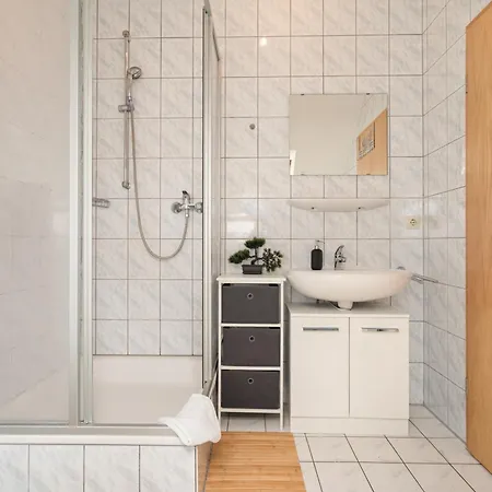 Schwanensee - Ihr Rueckzugsort Im *